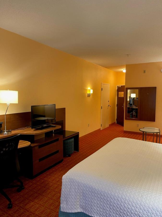 Baymont By Wyndham Chambersburg Hotel Eksteriør billede