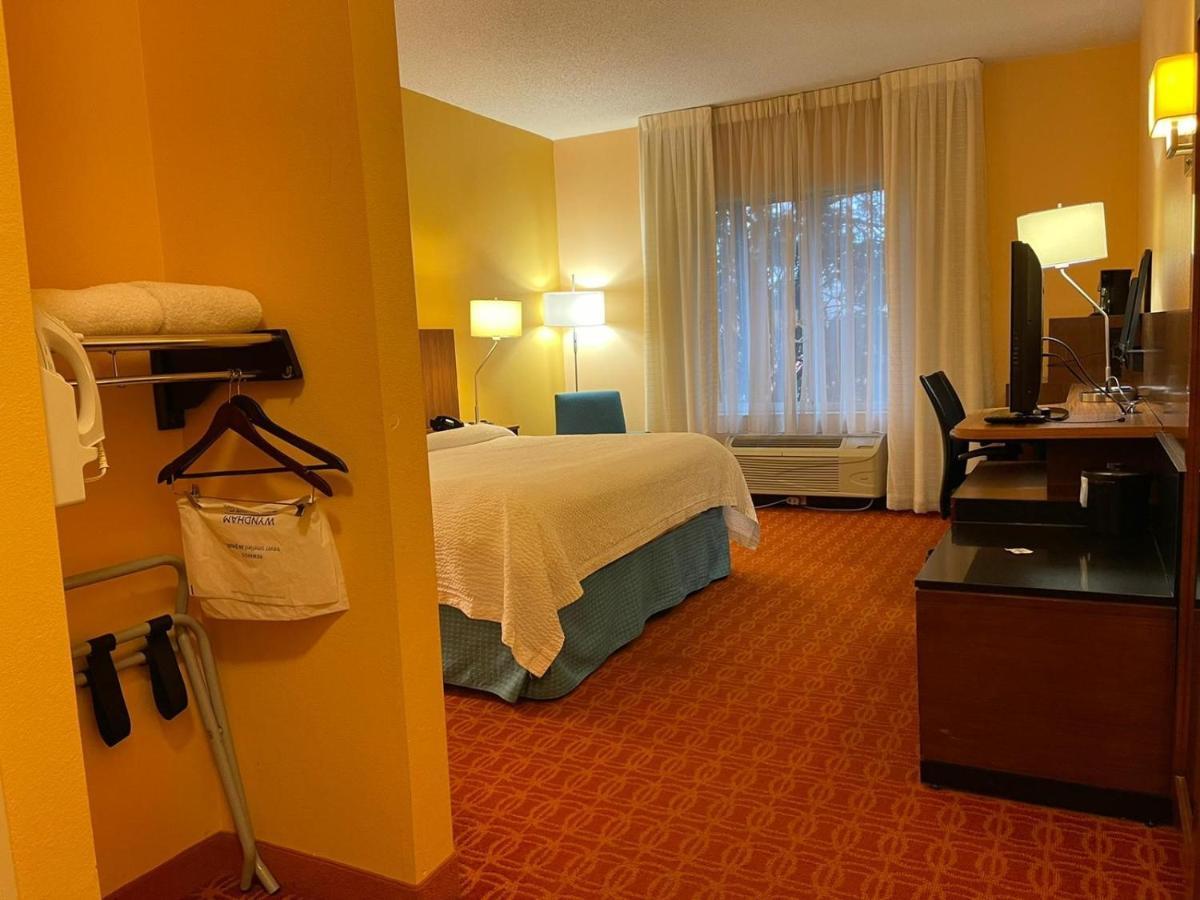 Baymont By Wyndham Chambersburg Hotel Eksteriør billede