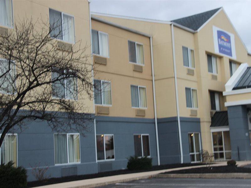 Baymont By Wyndham Chambersburg Hotel Eksteriør billede